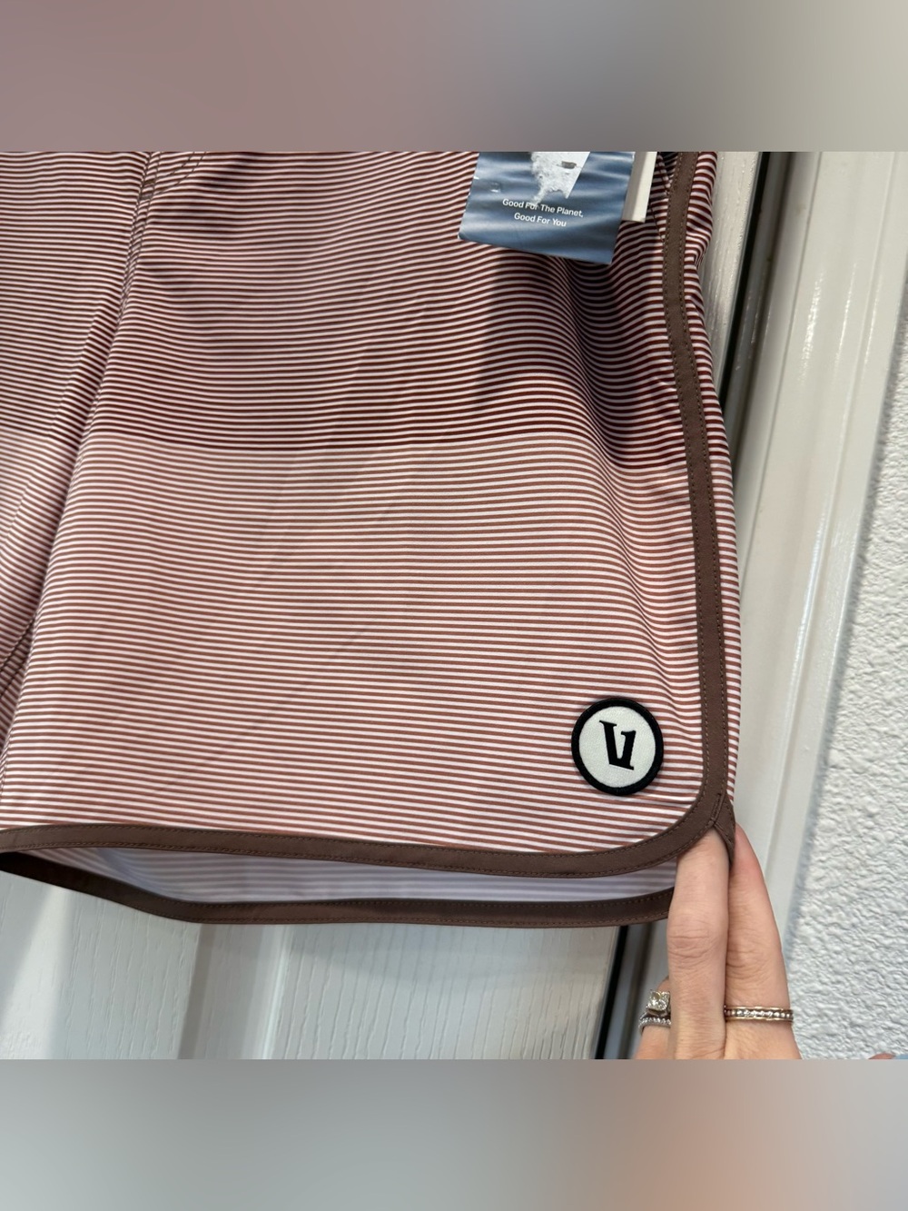 Vuori Cruise Men’s Boardshort Clove Wave Stripe Size 32 NWT - Picture 3 of 10